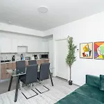 King Bed 2 Bedrooms Oasis Minutes To Brickell 6 Guests