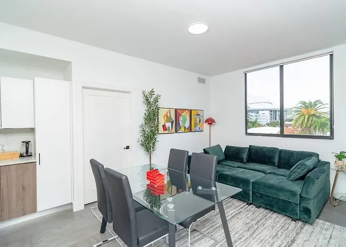 King Bed 2 Bedrooms Oasis Minutes To Brickell 6 Guests