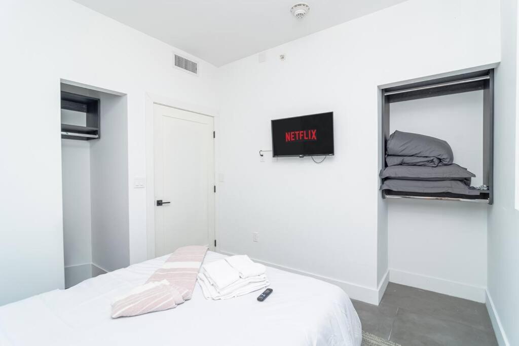 King Bed 2 Bedrooms Oasis Minutes To Brickell 6 Guests Apartment Miami