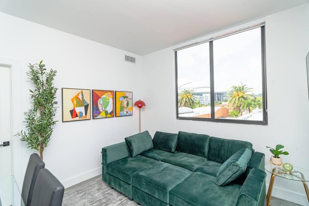 King Bed 2 Bedrooms Oasis Minutes To Brickell 6 Guests Apartment *