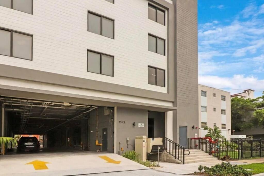 King Bed 2 Bedrooms Oasis Minutes To Brickell 6 Guests