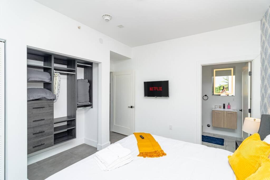 Apartment King Bed 2 Bedrooms Oasis Minutes To Brickell 6 Guests *