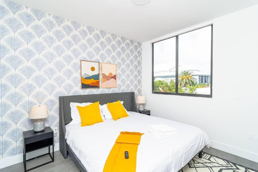 King Bed 2 Bedrooms Oasis Minutes To Brickell 6 Guests *